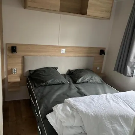 Amira 6-8 Personnes Campsite